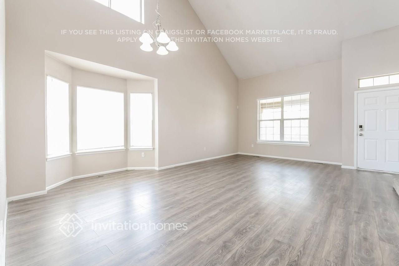 9500 E 112th Dr - Photo 6 of 19