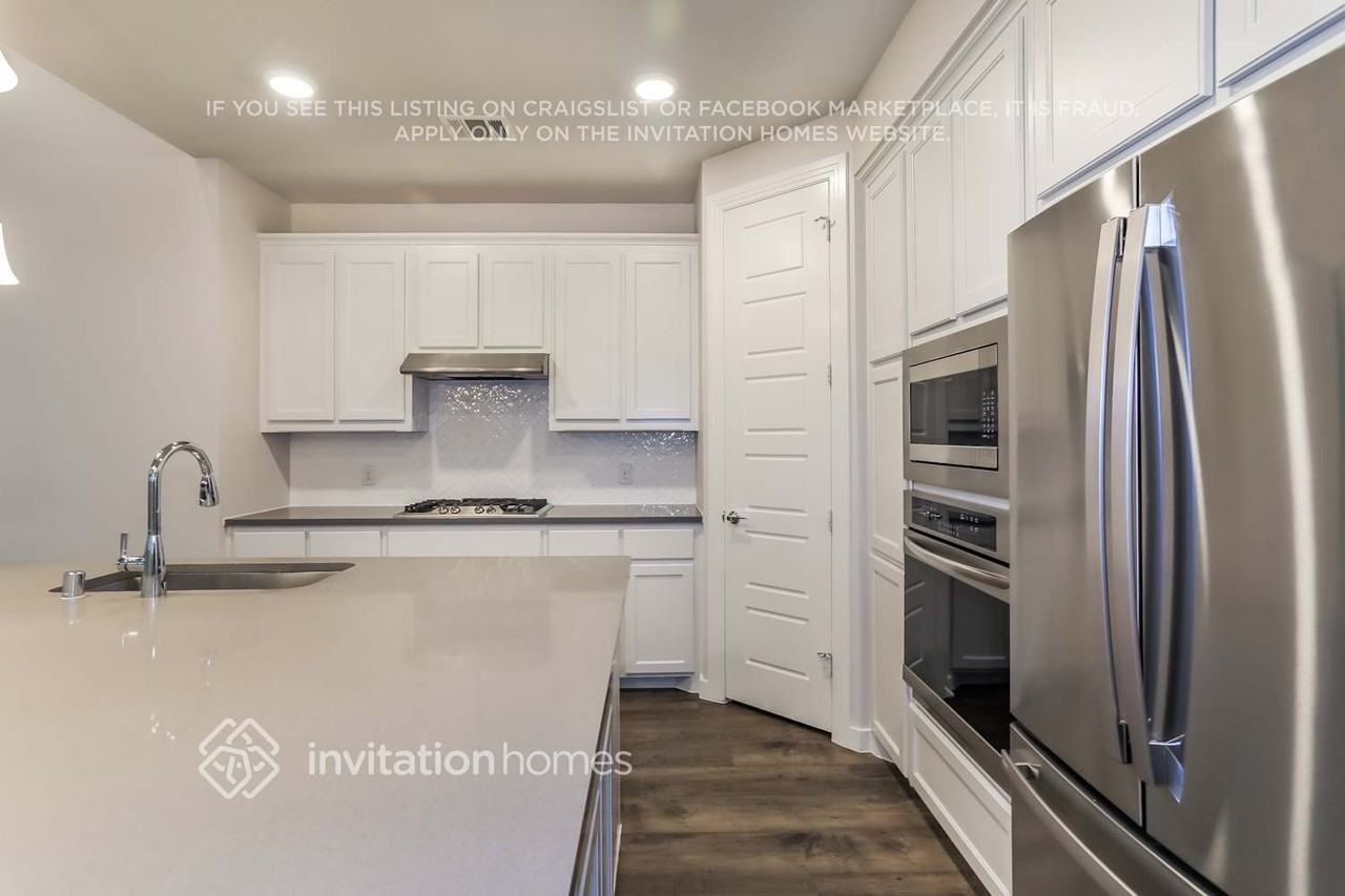 2533 Stella Ln - Photo 6 of 16