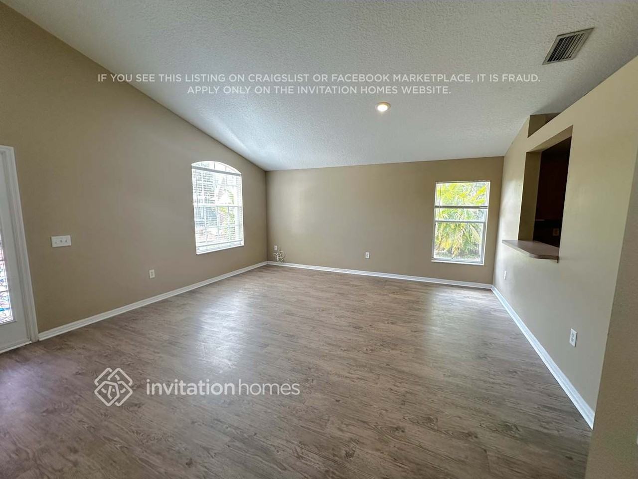 7221 49th Pl E - Photo 4 of 11