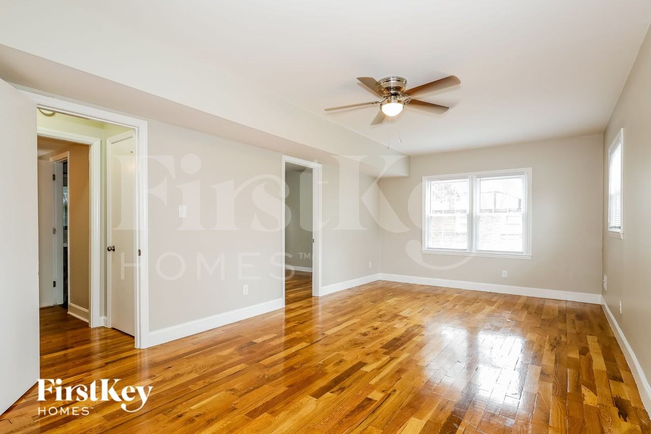 1128 Rocky Ridge Dr - Photo 3 of 15