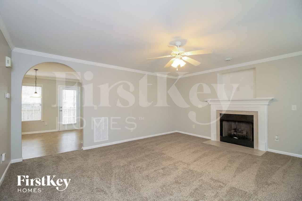 4141 Meredith Woods Ln - Photo 5 of 15