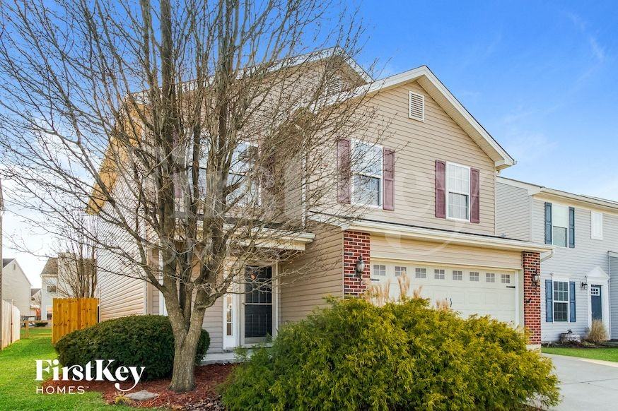 6013 Marsh Cir - Photo 3 of 15