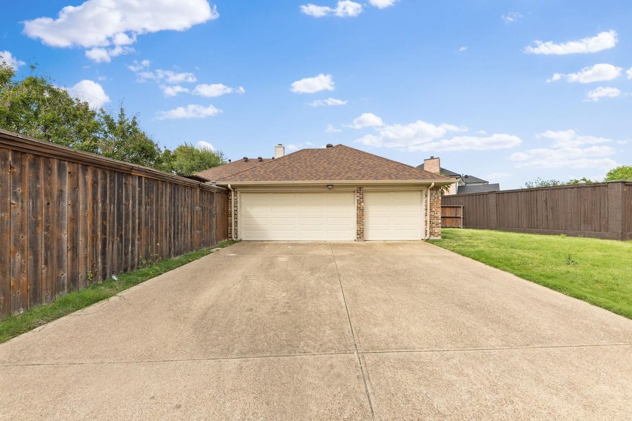 Debbie Cir - Photo 5 of 24