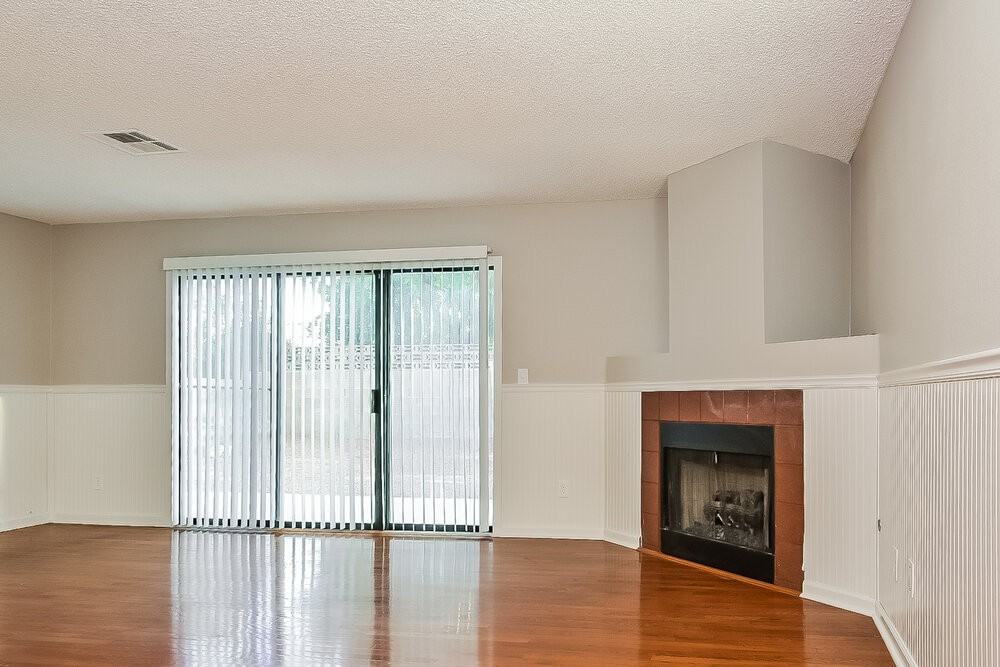 134 Wynntry Dr - Photo 4 of 17