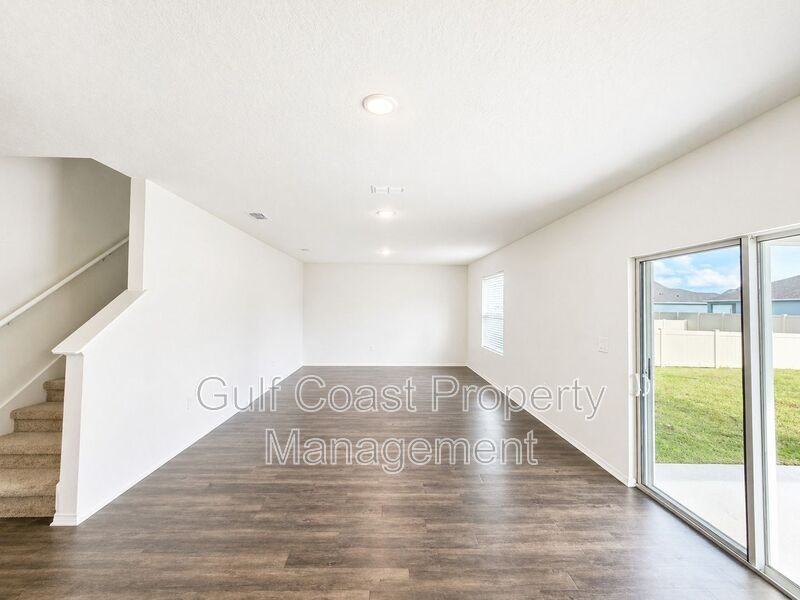 13031 Bluff Oak Way - Photo 2 of 32