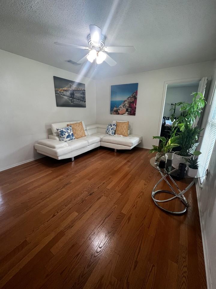 9410 Vienna Ave - Photo 6 of 17