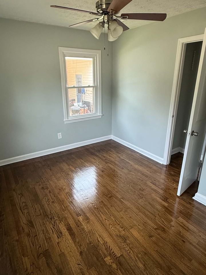 2704 4th Ave - Photo 6 of 12