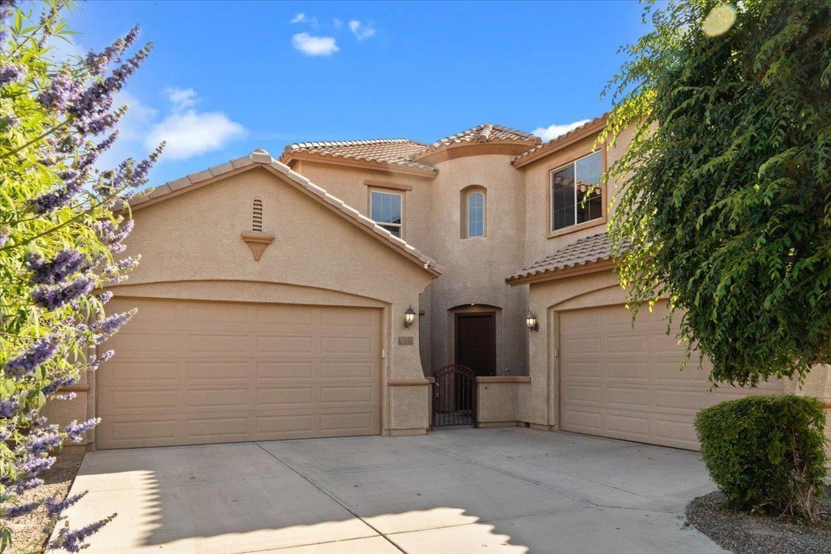2771 E Wisteria Dr - Photo 2 of 50