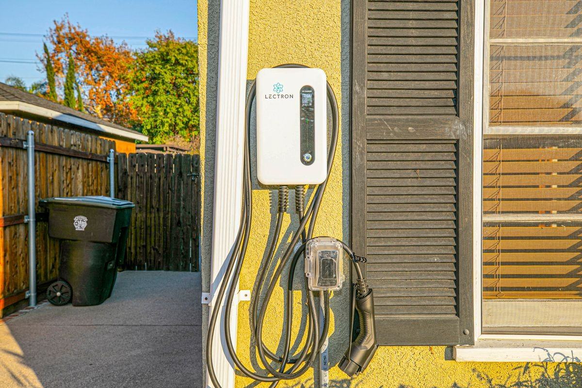 2206 N Orchard Dr - Photo 4 of 22