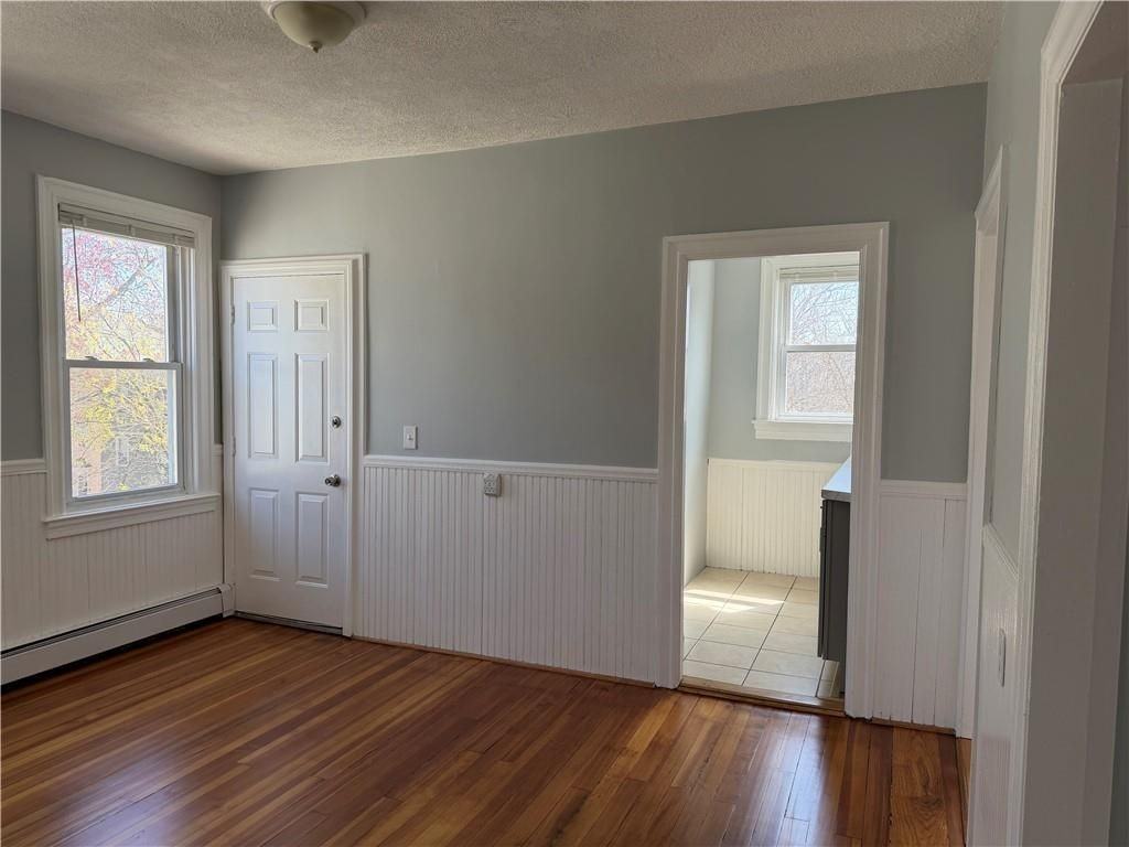 368 Orms St ##3 - Photo 4 of 16
