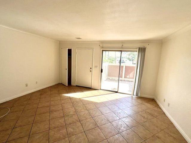 1460 Kendall Dr - Photo 2 of 14