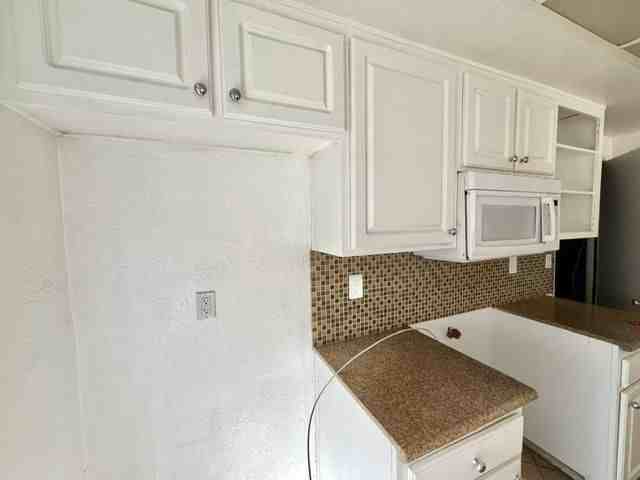 1460 Kendall Dr - Photo 4 of 14