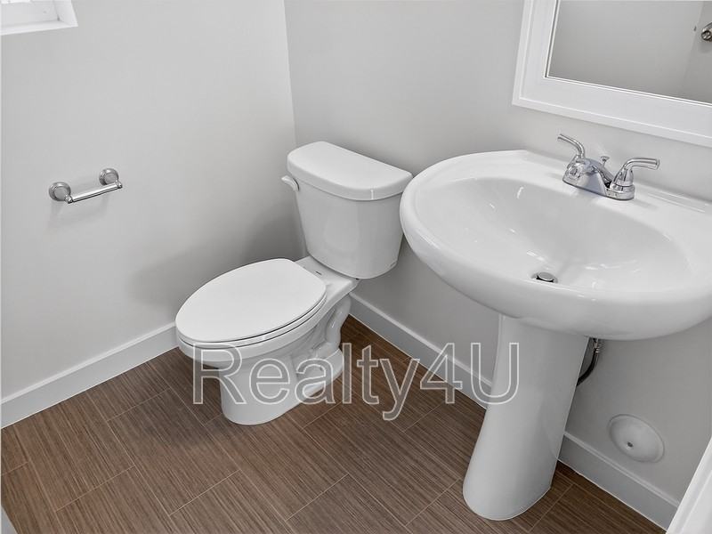 138 E Crown Point Dr - Photo 7 of 22
