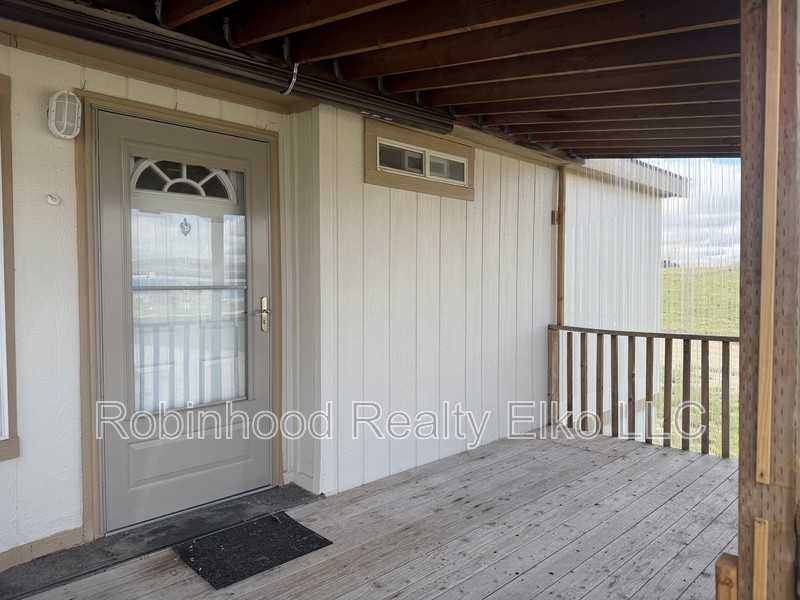 434 Gypsum Ln - Photo 3 of 23