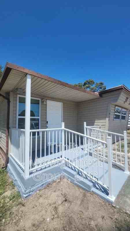 1935 Speck Dr - Photo 7 of 18