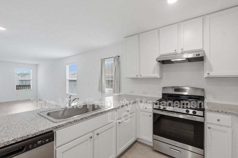 7119 Satellite Way - Photo 6 of 28