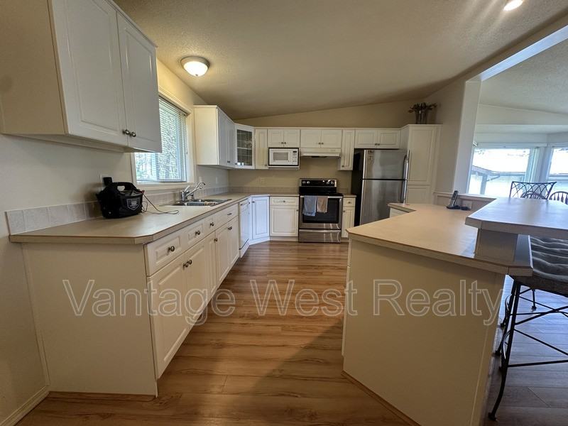 9481 Winchester Rd - Photo 7 of 24