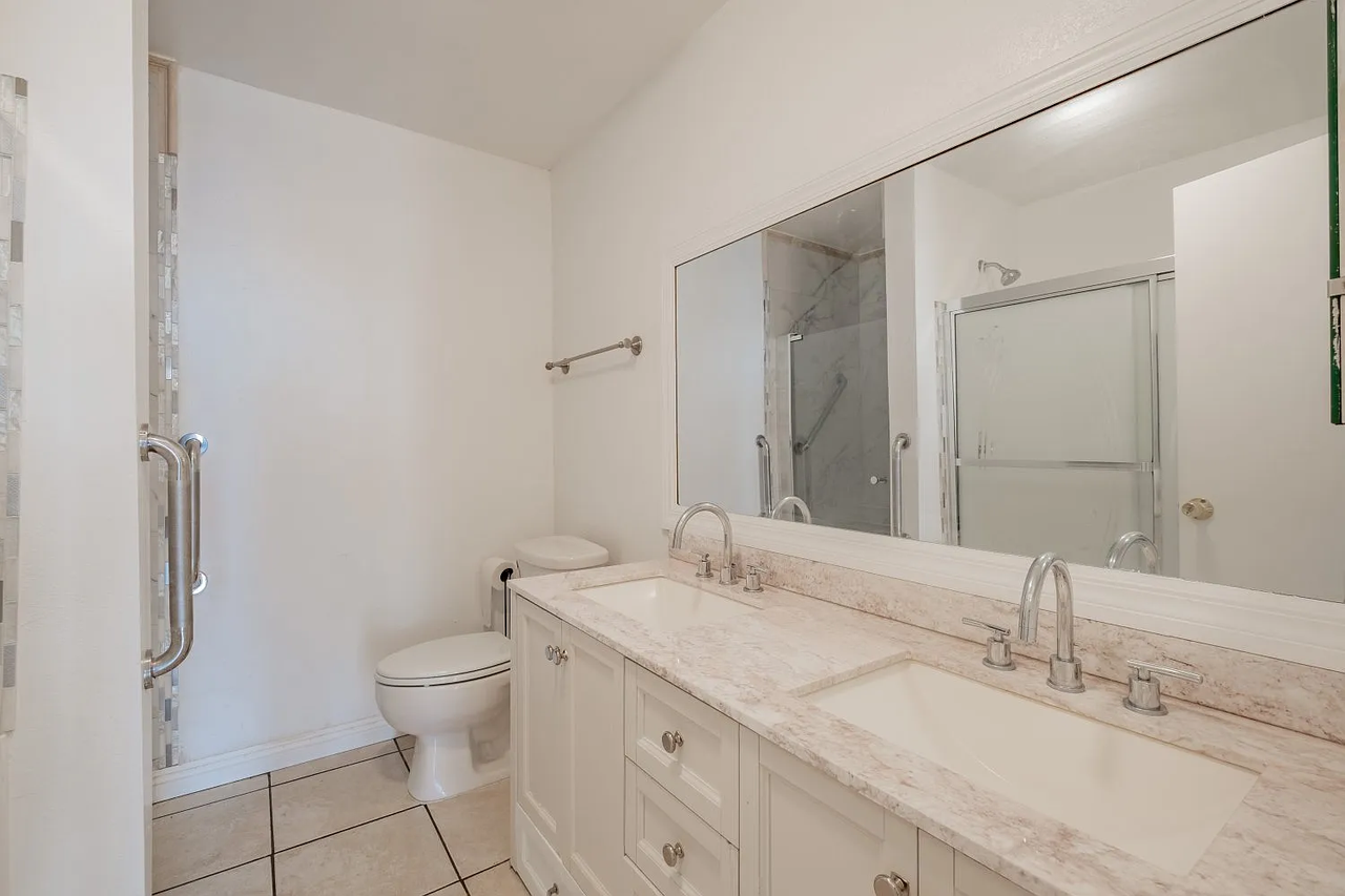 125 N Allen Ave #217 - Photo 6 of 26
