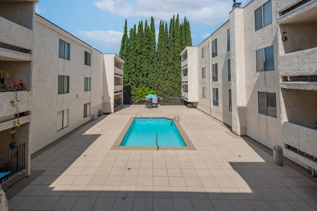 125 N Allen Ave #217 - Photo 7 of 26