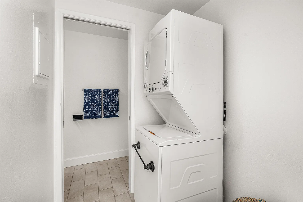 544 Mills Way - Photo 3 of 23