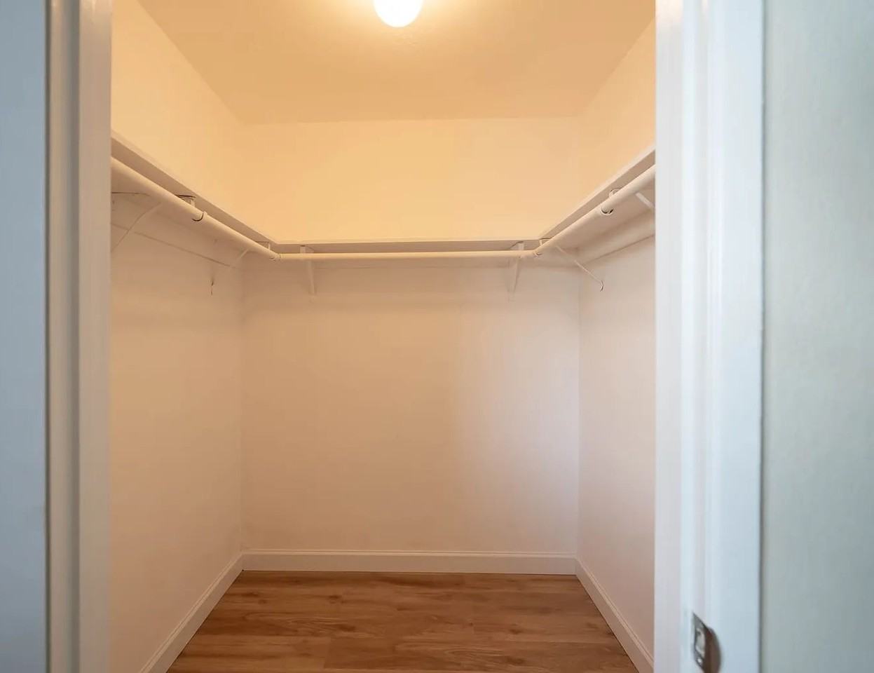 1212 W Mc Kinley Ave - Photo 3 of 8