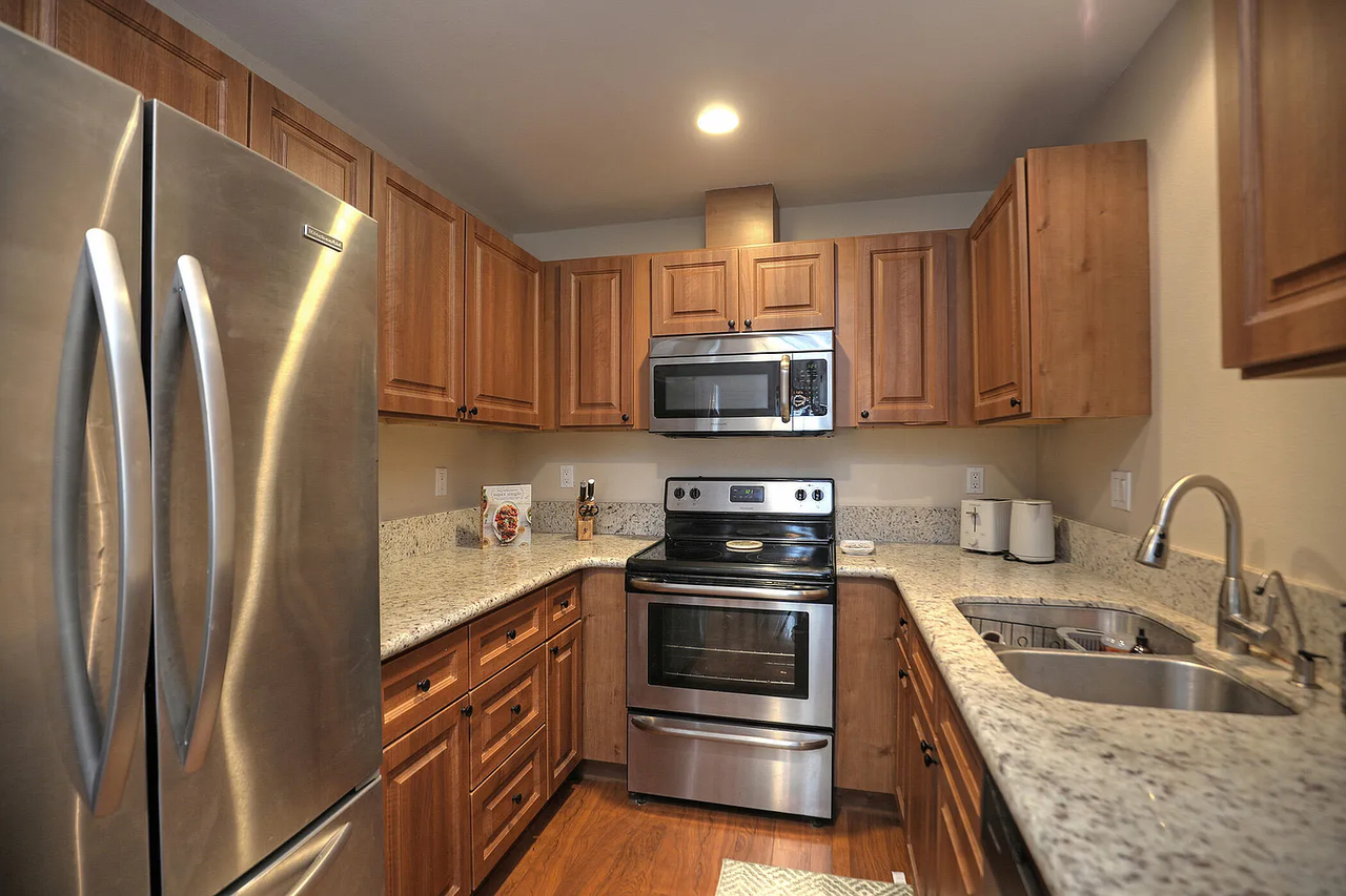 5512 Armitos Ave #48 - Photo 2 of 12