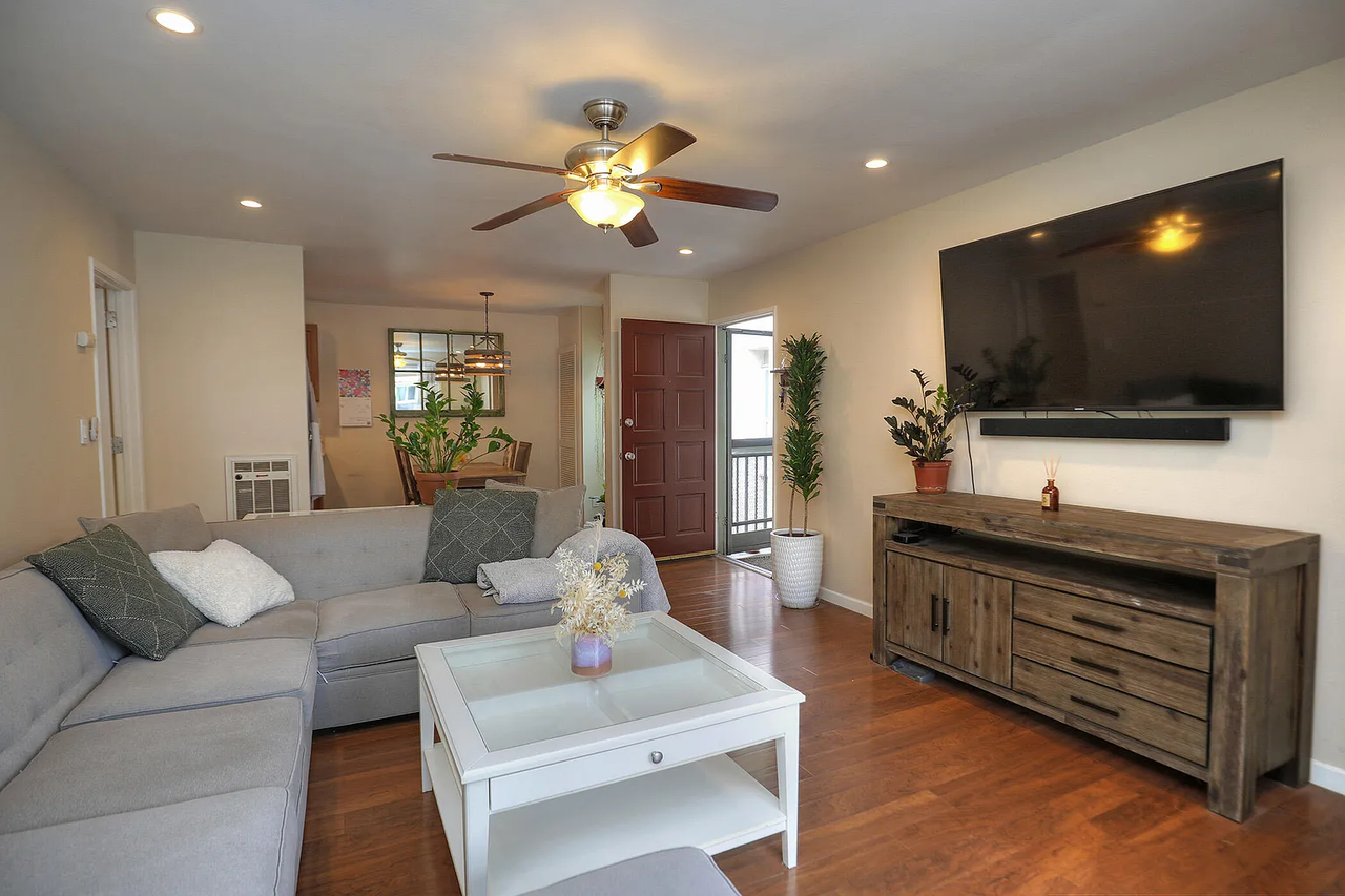 5512 Armitos Ave #48 - Photo 3 of 12