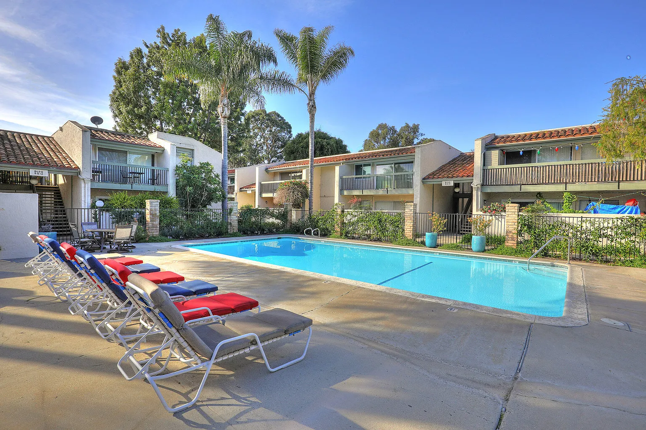 5512 Armitos Ave #48 - Photo 6 of 12