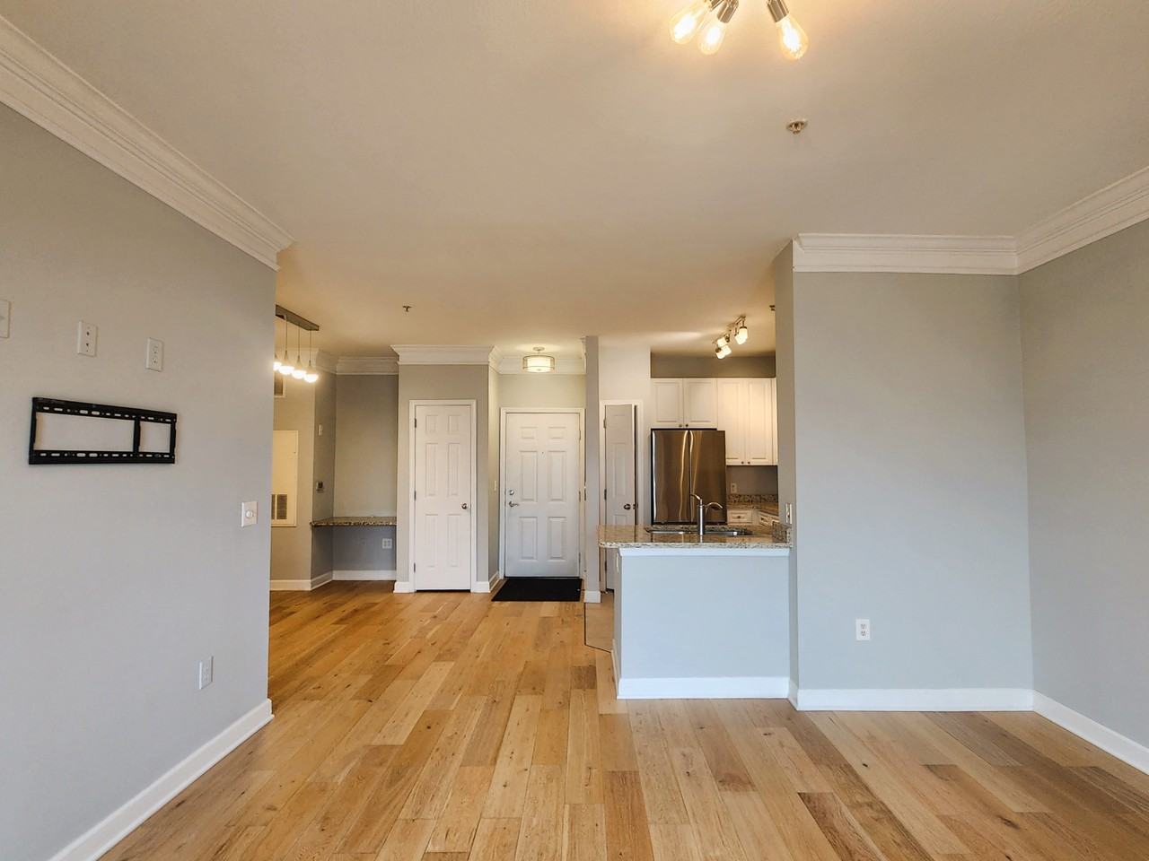 501 Hungerford Dr #145 - Photo 4 of 17