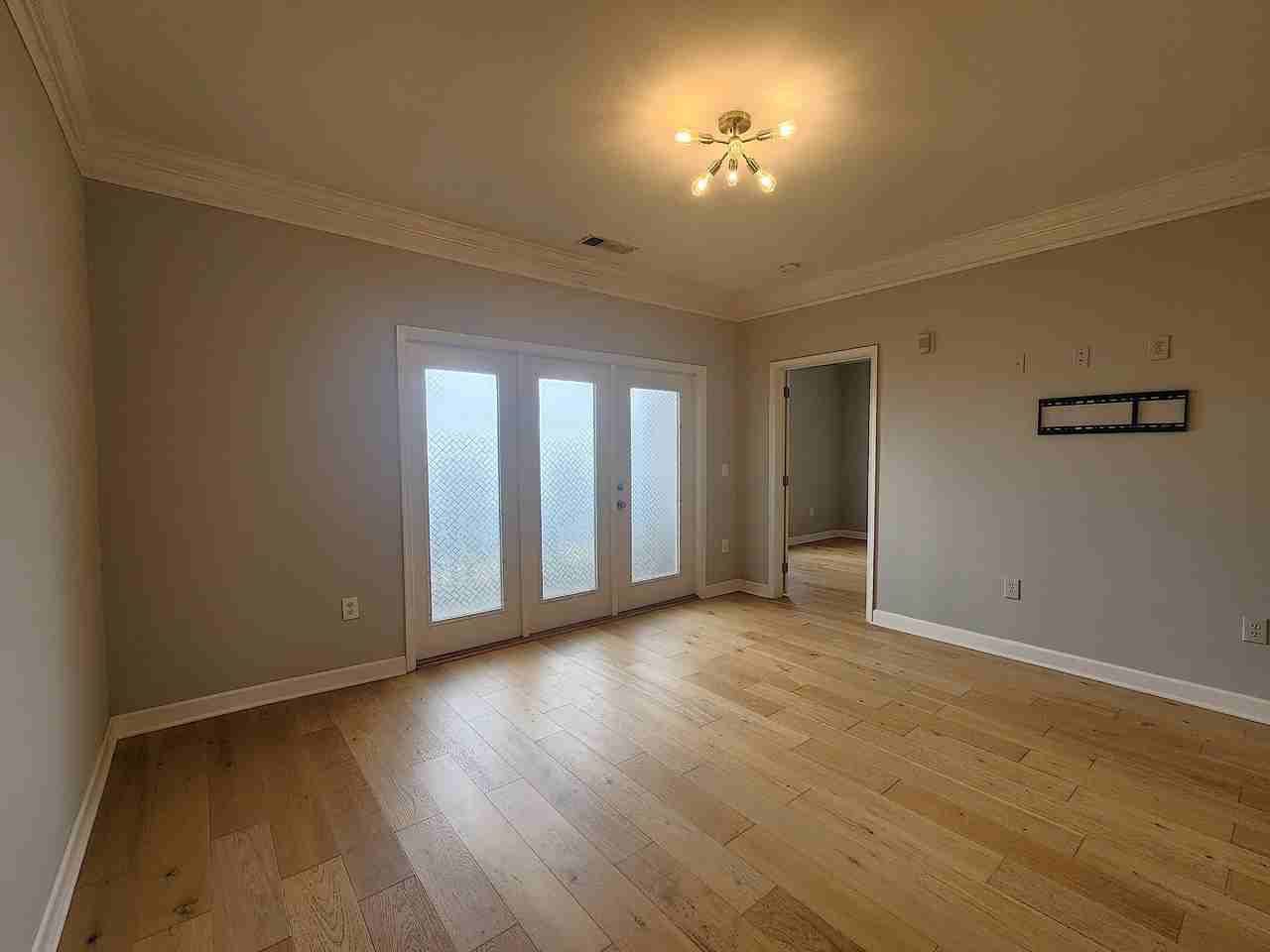 501 Hungerford Dr #145 - Photo 7 of 17