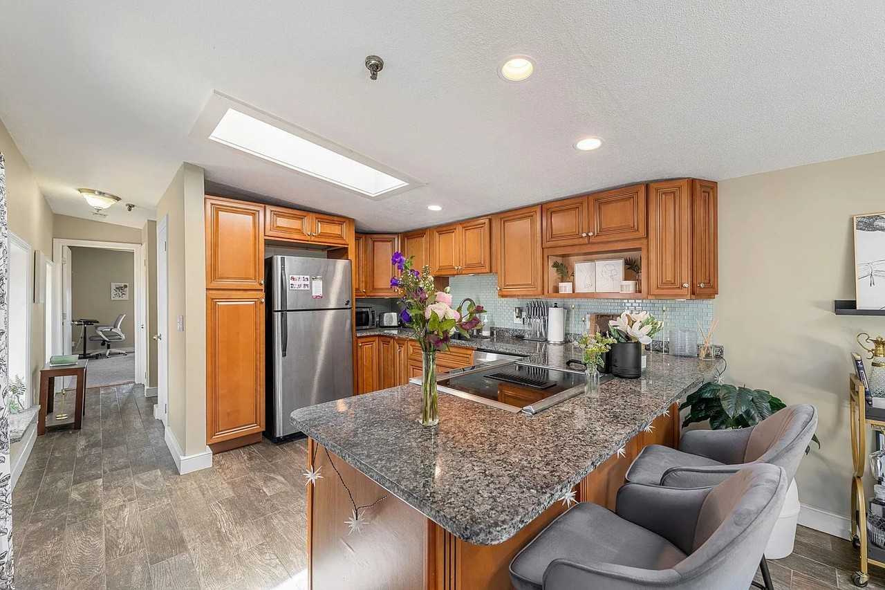 80 Fleet St #5-7 - Photo 4 of 13