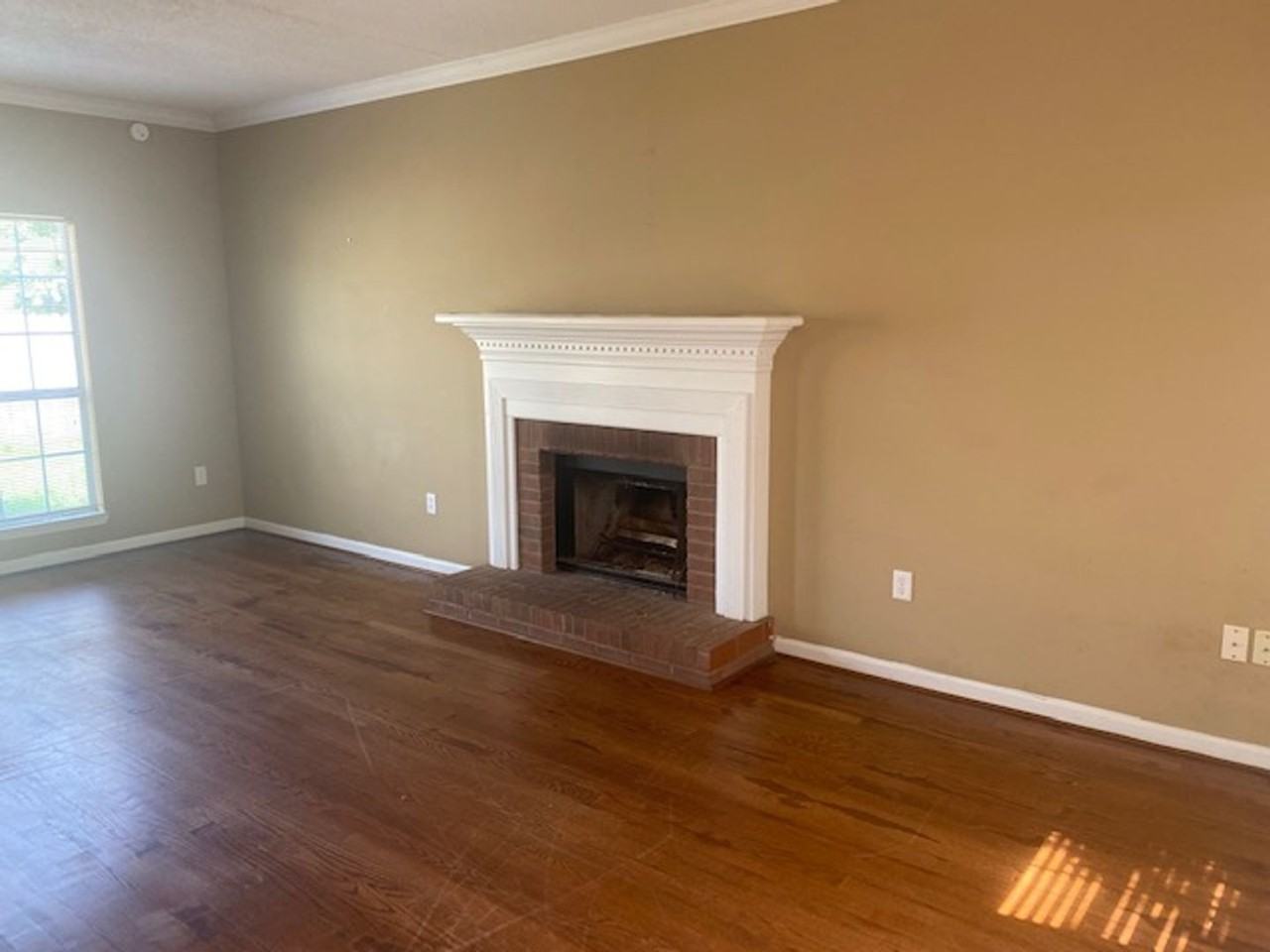 1336 Royalty Dr - Photo 3 of 11