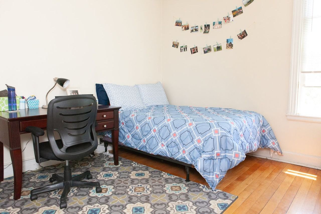 1743 Commonwealth Ave - Photo 7 of 17