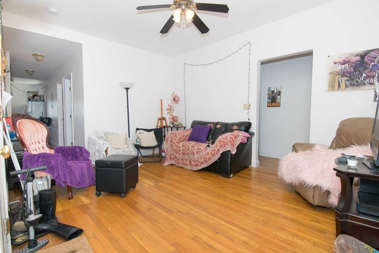 33 33 Ergremont - Photo 3 of 19