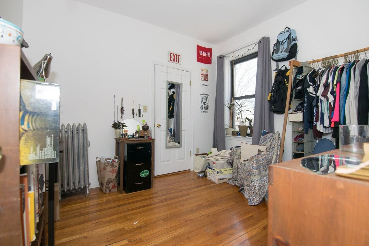 33 33 Ergremont - Photo 4 of 19