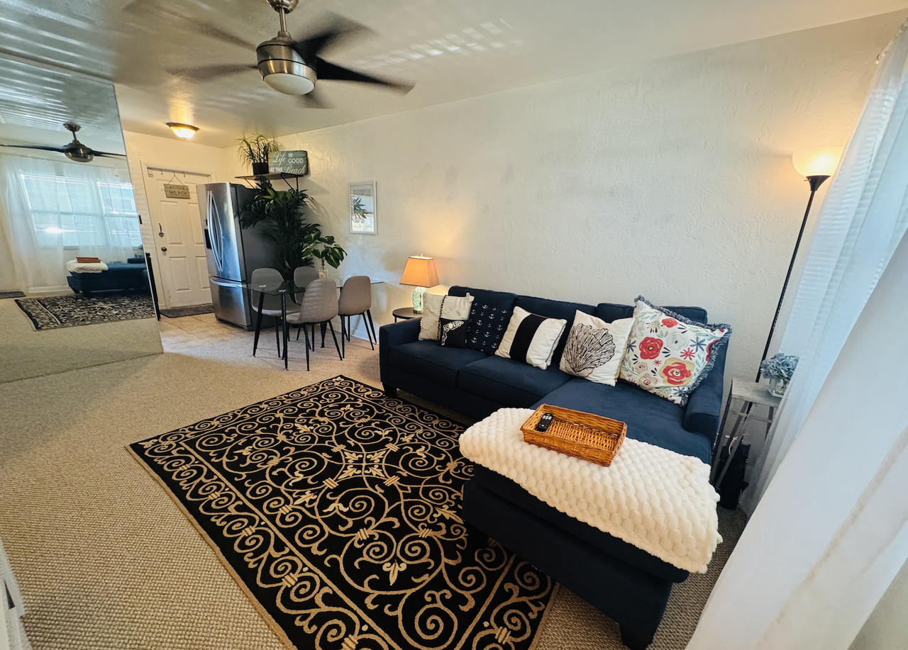 412 73rd Ave #1 - Photo 4 of 11