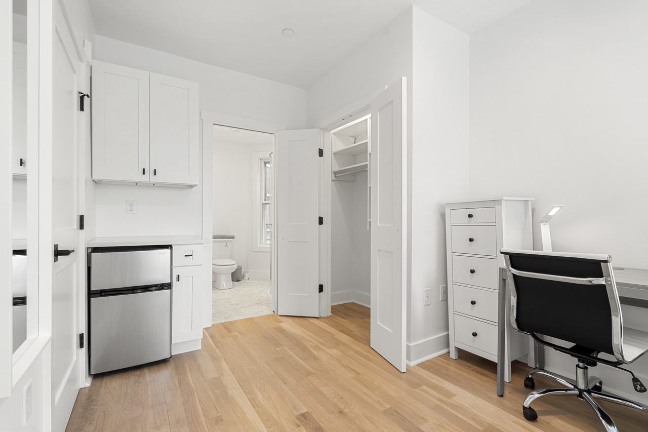 349 W 4th St #5 - Photo 2 of 10