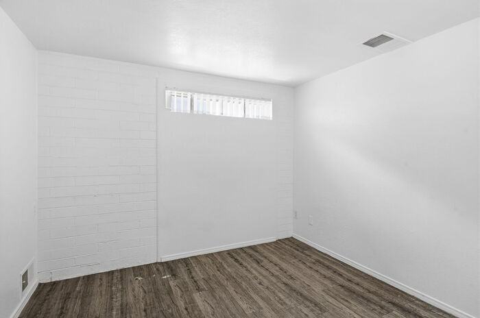 835 N Alvernon Way #110 - Photo 5 of 7