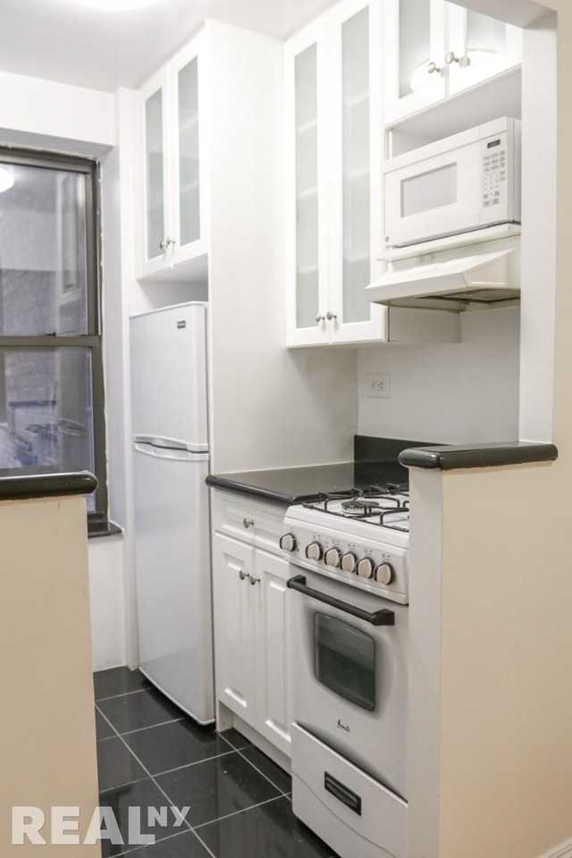 E 46th St #4F - Photo 4 of 6