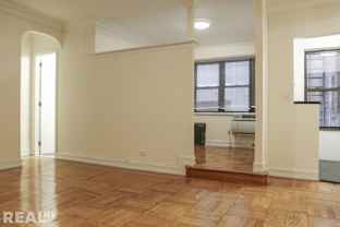 E 46th St #5D - Photo 1 of 1
