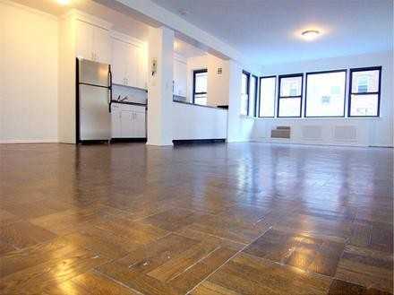 Beekman Pl #2F - Photo 2 of 5