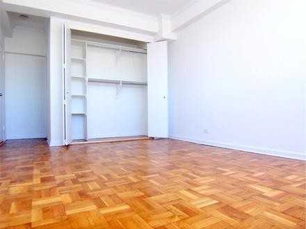 Beekman Pl #2F - Photo 4 of 5