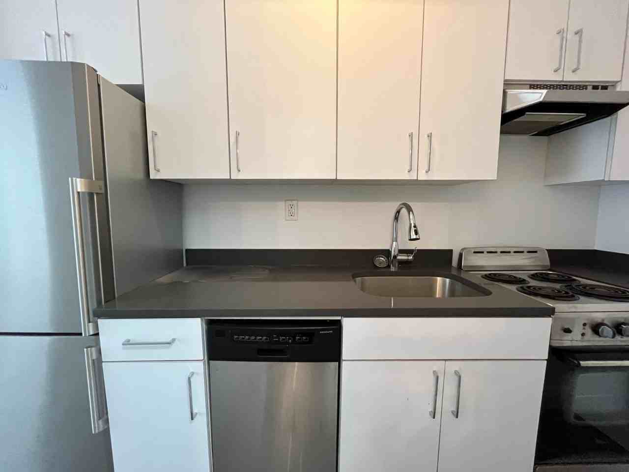 Lexington Ave #4R - Photo 2 of 3