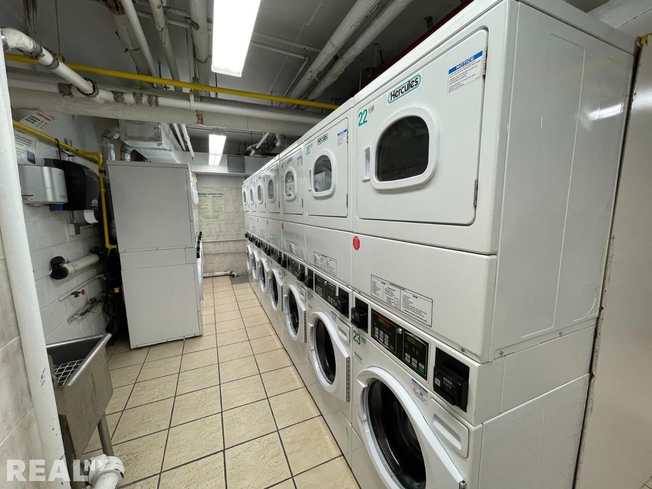 8th Ave #20D - Photo 6 of 7