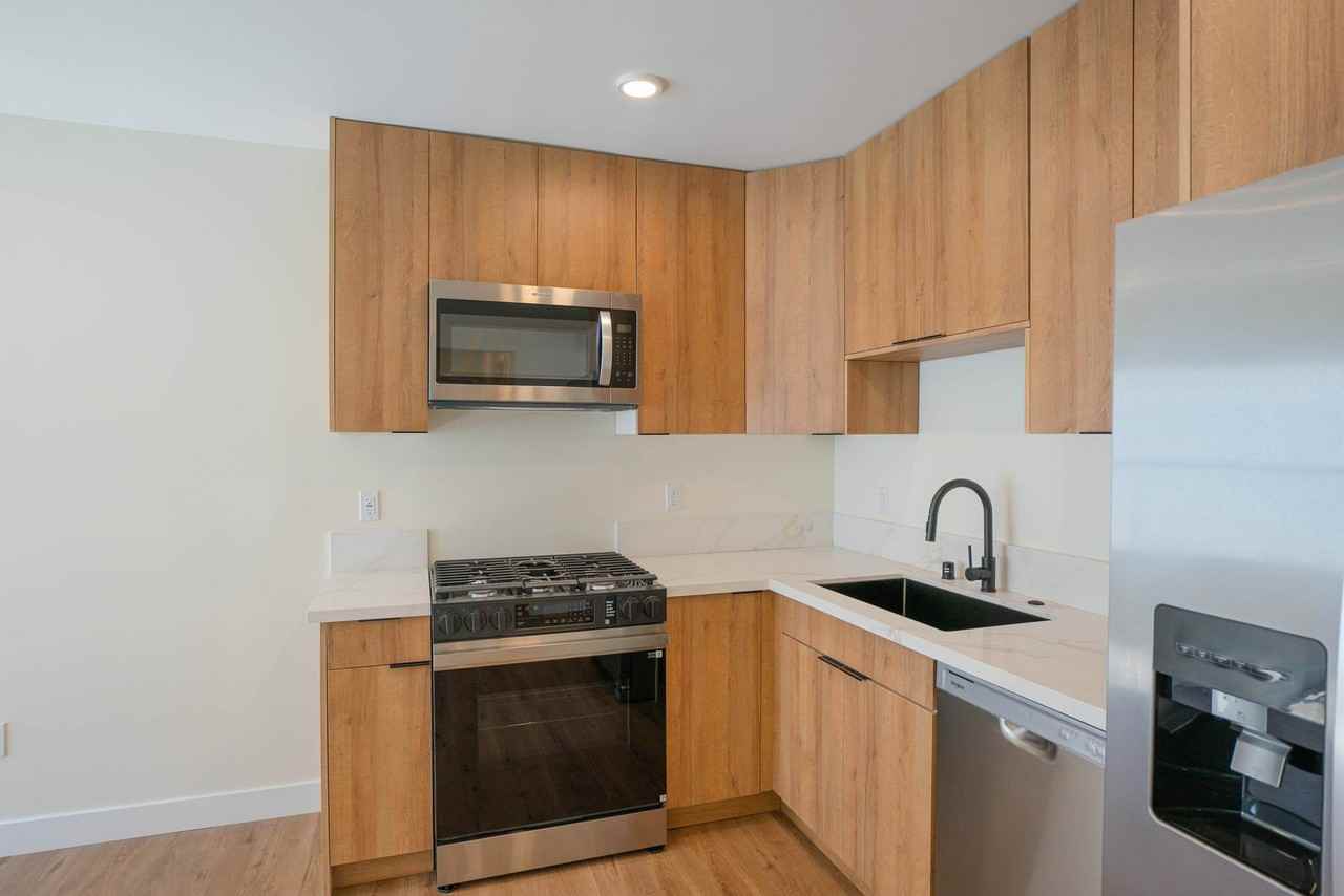 1038 S Westmoreland Ave #2