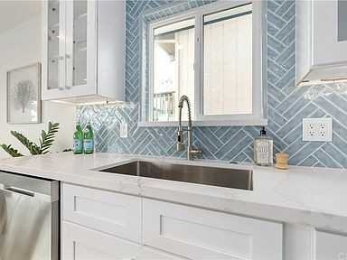 2405 Juniper Ave - Photo 3 of 28