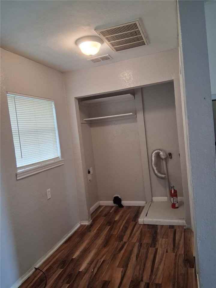 2333 Riggan St - Photo 6 of 12