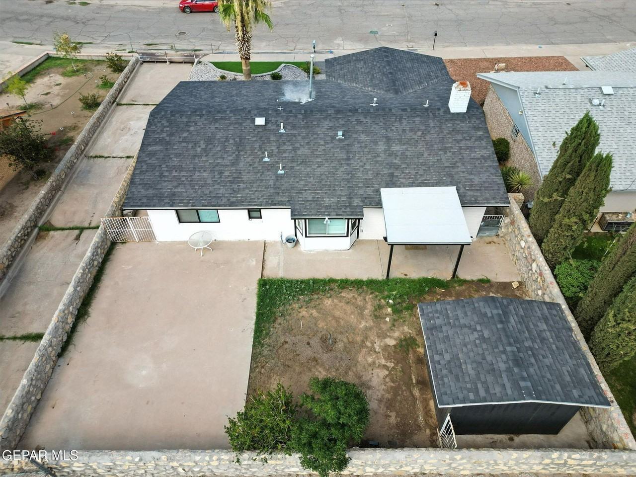 329 Sereno Dr - Photo 3 of 18