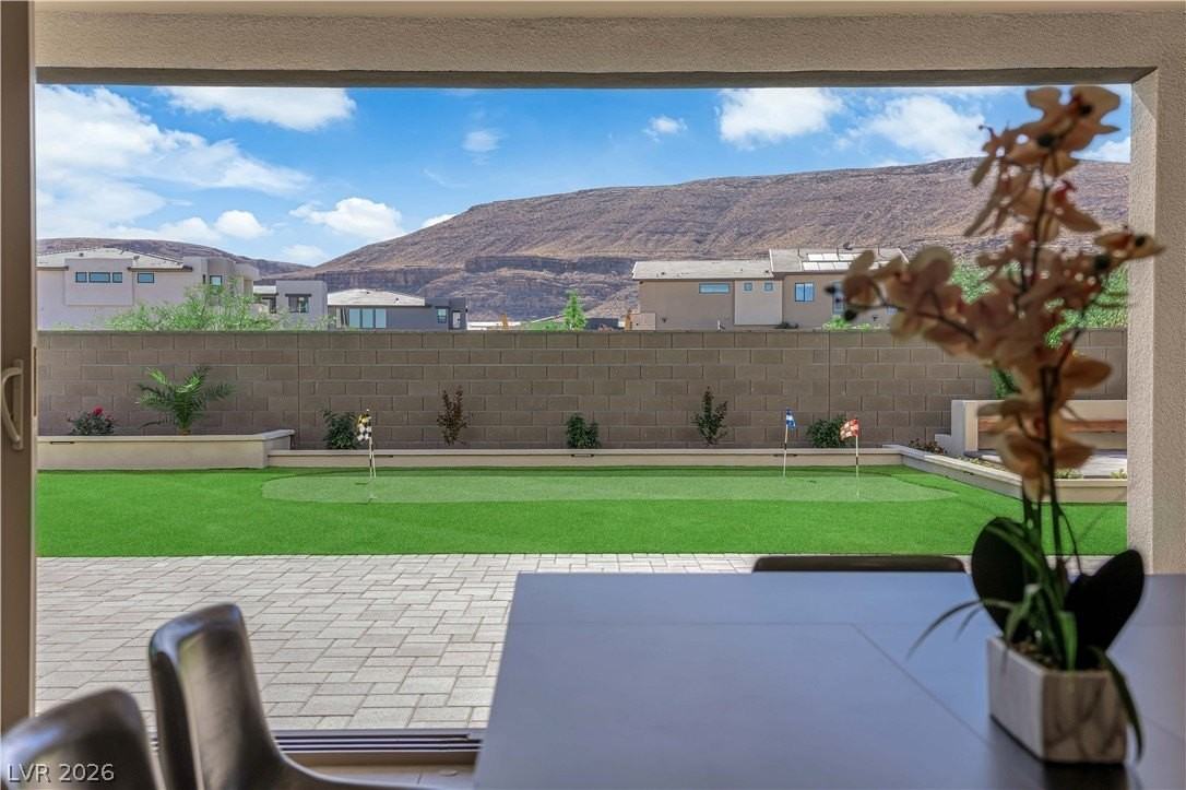 10663 Stone Ledge Ave - Photo 4 of 50