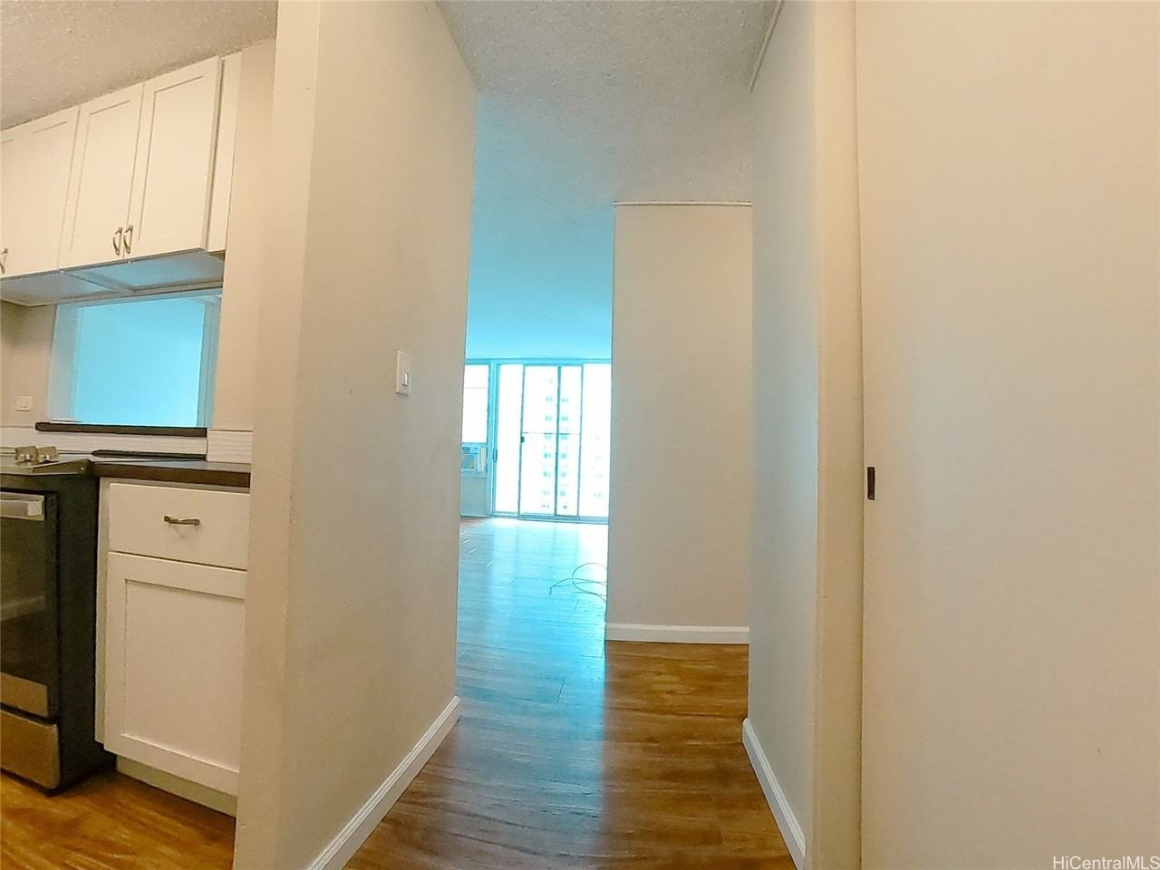 1617 Kapiolani Blvd #1105 - Photo 2 of 12
